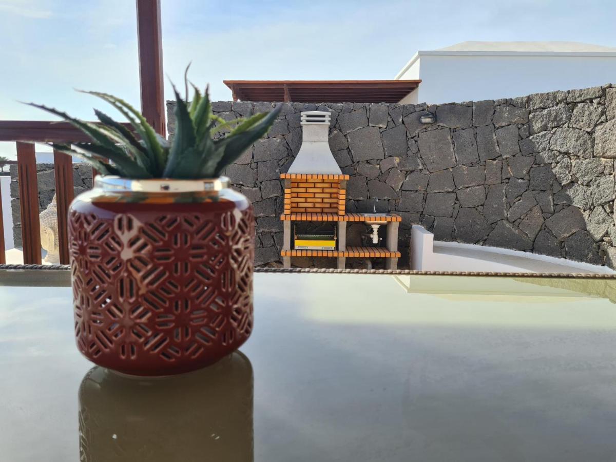 Luxury 4-Bedroom Villa With Heated Pool + Sea View Playa Blanca  Exterior photo