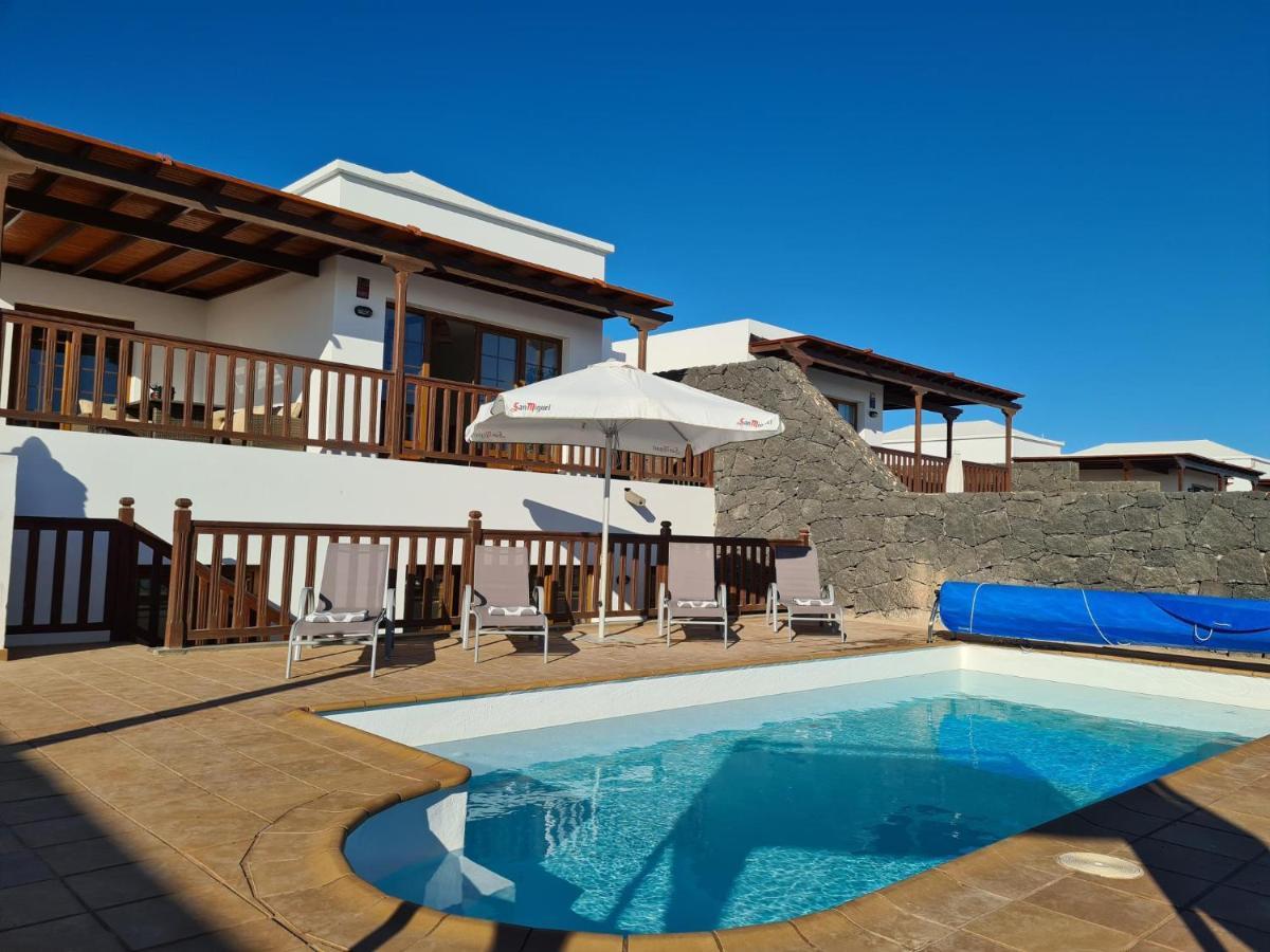 Luxury 4-Bedroom Villa With Heated Pool + Sea View Playa Blanca  Exterior photo